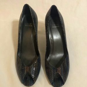 Stuart Weitzman peep toe heels sz 10 M